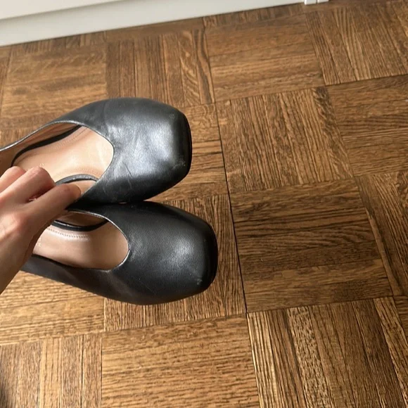 Barneys New York Leather Flats Black Size 8B Great condition - Picture 4 of 4